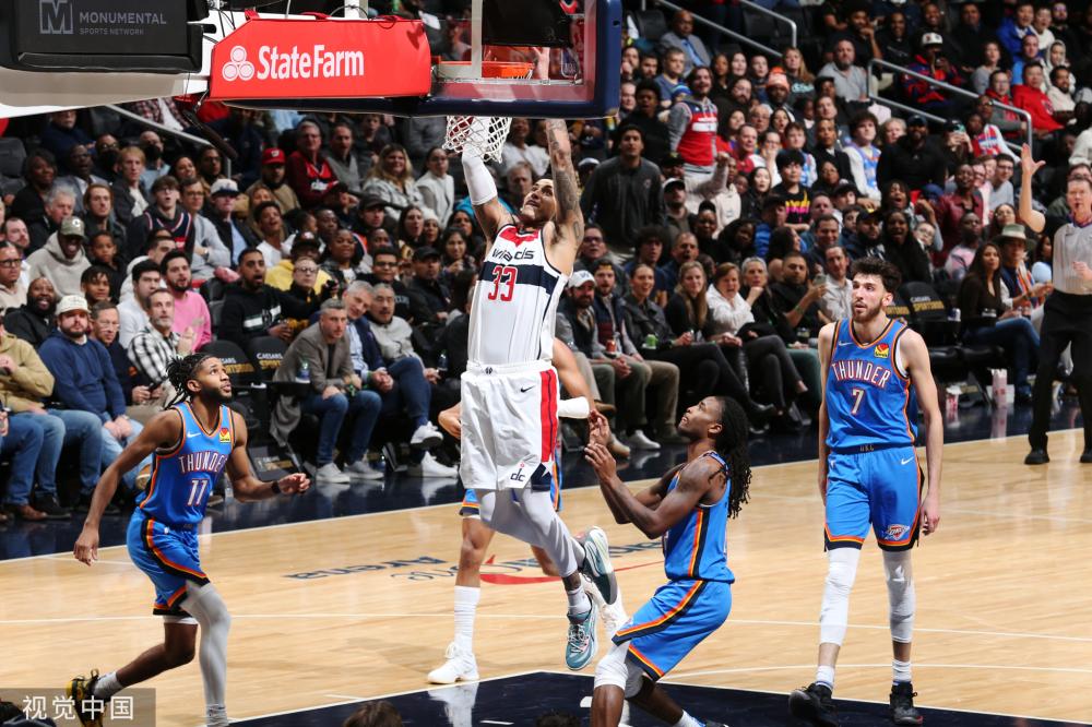 一直肩负着 一直肩负着